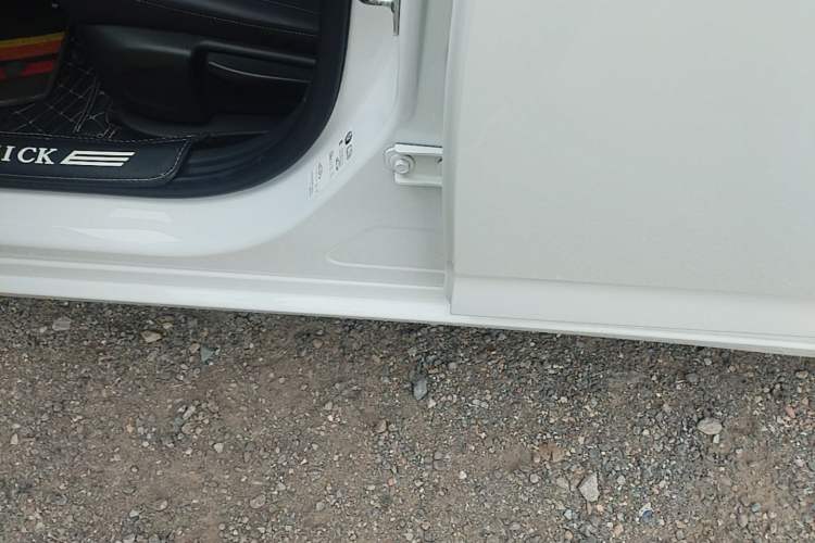Used Buick Verano 2020 20T CVT Leading Edition Left Side Sill