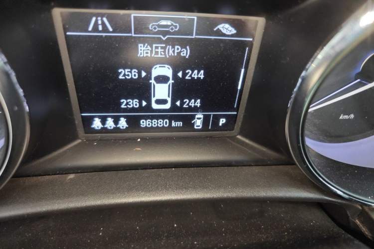 Used Buick Verano 2020 20T CVT Leading Edition Odometer Close Up
