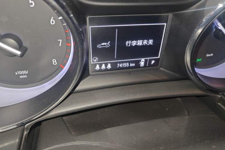 Used Buick Verano 2020 20T CVT Leading Edition Odometer Close Up