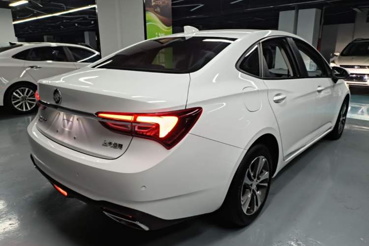 Used Buick Verano 2020 20T CVT Leading Edition Rear Right 45 Deg