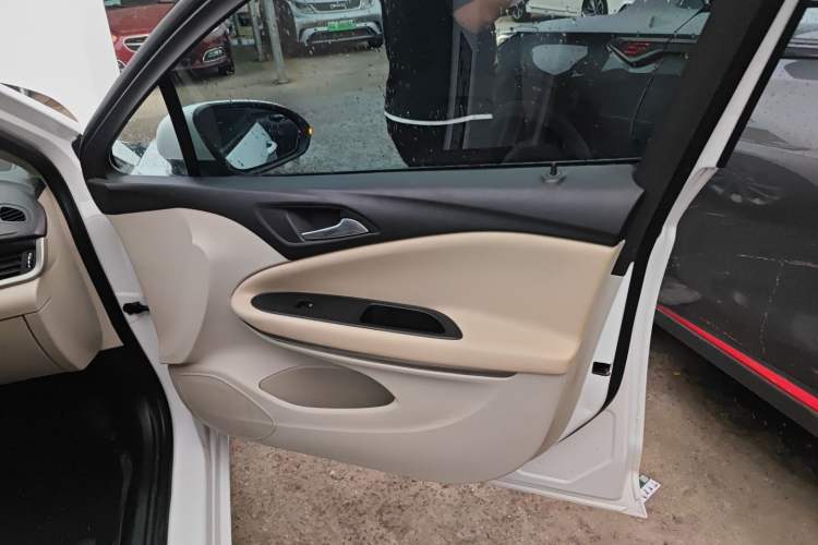 Used Buick Verano 2020 15T Automatic Trend Edition Right Front Door Interior