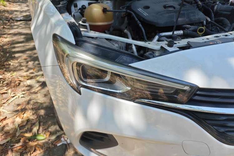 Used Buick Verano 2020 20T CVT Leading Edition Right Front Headlight
