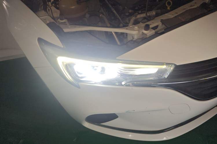 Used Buick Verano 2020 20T CVT Leading Edition Right Front Headlight