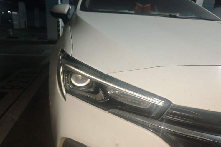 Used Buick Verano 2020 15T Automatic Trend Edition Right Front Headlight