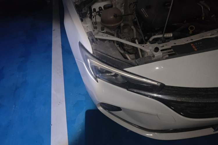Used Buick Verano 2020 20T CVT Leading Edition Right Front Headlight