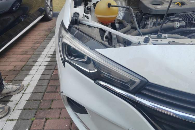 Used Buick Verano 2020 15T Automatic Trend Edition Right Front Headlight
