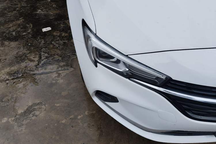 Used Buick Verano 2020 20T CVT Leading Edition Right Front Headlight