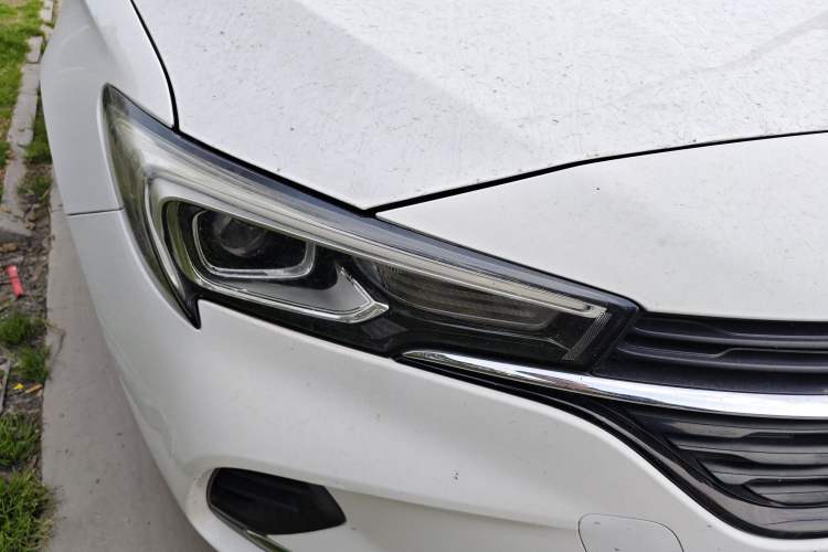 Used Buick Verano 2020 20T CVT Leading Edition Right Front Headlight
