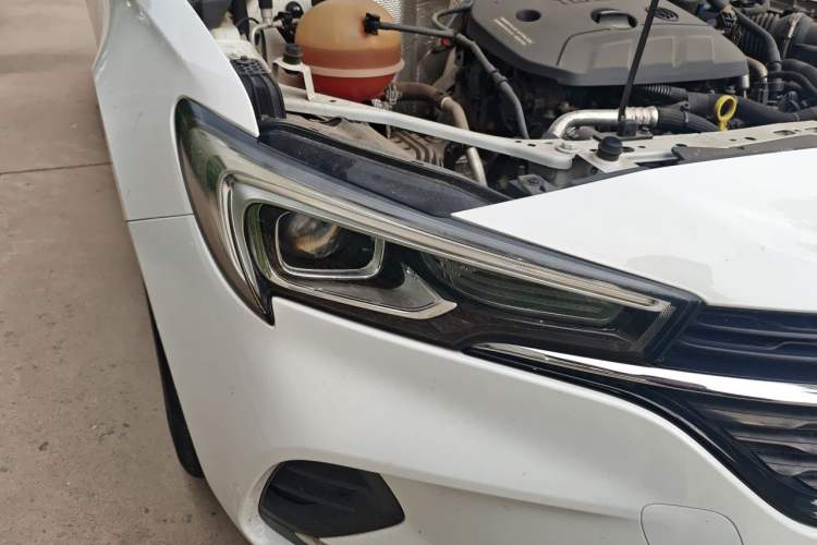 Used Buick Verano 2020 20T CVT Leading Edition Right Front Headlight