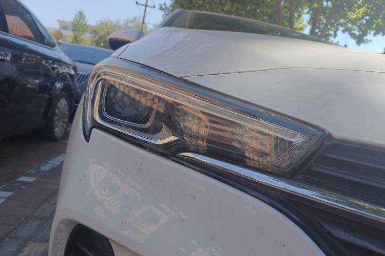 Used Buick Verano 2020 20T CVT Leading Edition Right Front Headlight