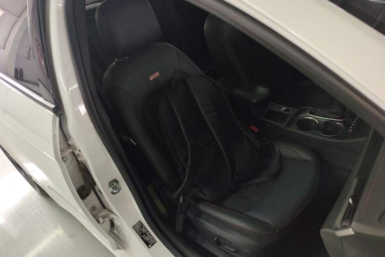 Used Buick Verano 2020 GS 20T CVT Luxury Model Right Front Seat