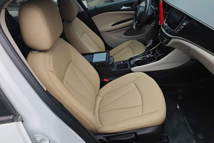 Used Buick Verano 2020 15T Automatic Trend Edition Right Front Seat