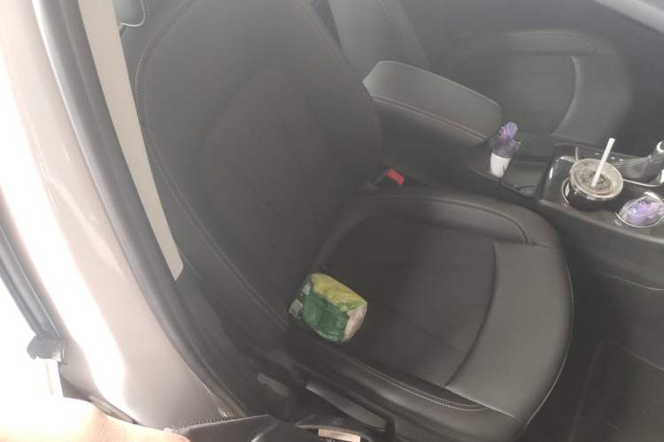 Used Buick Verano 2020 20T CVT Leading Edition Right Front Seat