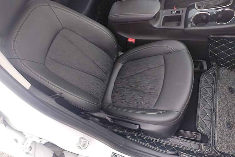 Used Buick Verano 2020 20T CVT Leading Edition Right Front Seat