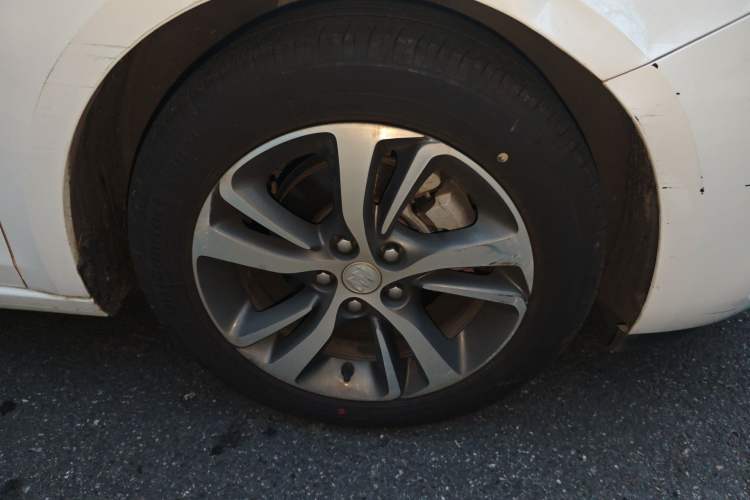 Used Buick Verano 2020 20T CVT Leading Edition Right Front Wheel Hub