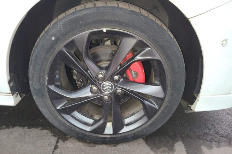 Used Buick Verano 2020 GS 20T CVT Luxury Model Right Front Wheel Hub