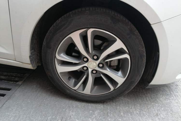 Used Buick Verano 2020 20T CVT Leading Edition Right Front Wheel Hub