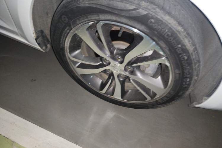 Used Buick Verano 2020 20T CVT Leading Edition Right Front Wheel Hub