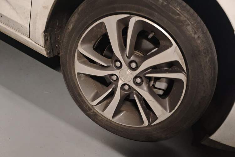 Used Buick Verano 2020 20T CVT Leading Edition Right Front Wheel Hub