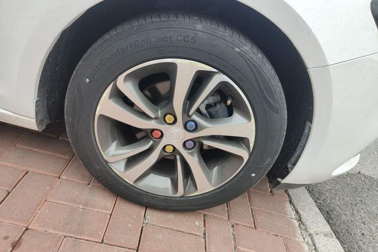 Used Buick Verano 2020 20T CVT Leading Edition Right Front Wheel Hub
