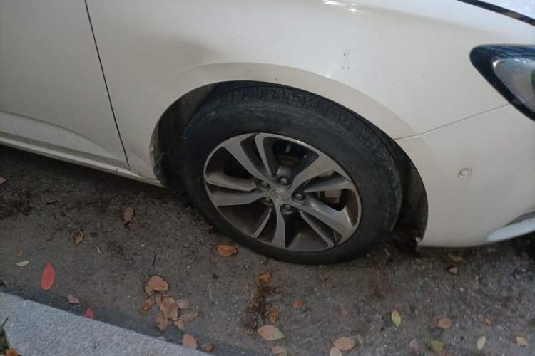 Used Buick Verano 2020 20T CVT Luxury Version Right Front Wheel Hub