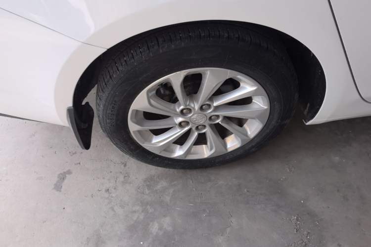 Used Buick Verano 2020 15T Automatic Trend Edition Right Rear Wheel Hub
