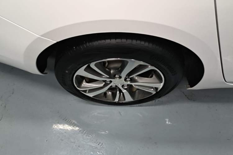 Used Buick Verano 2020 20T CVT Leading Edition Right Rear Wheel Hub