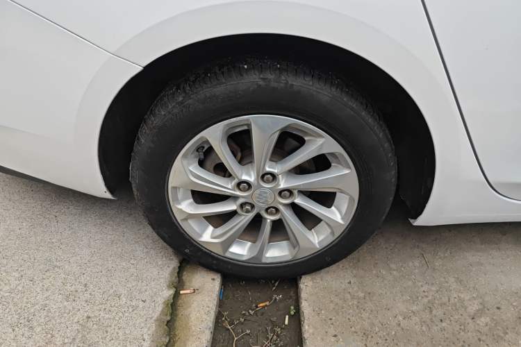 Used Buick Verano 2020 15T Automatic Trend Edition Right Rear Wheel Hub