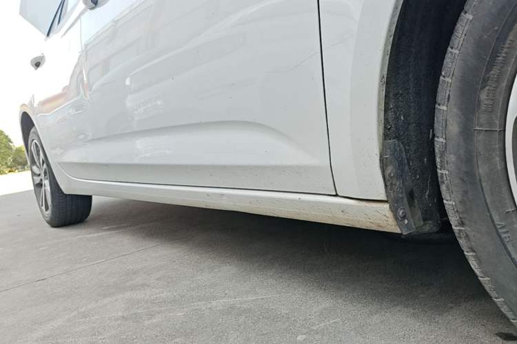 Used Buick Verano 2020 20T CVT Leading Edition Right Side Sill