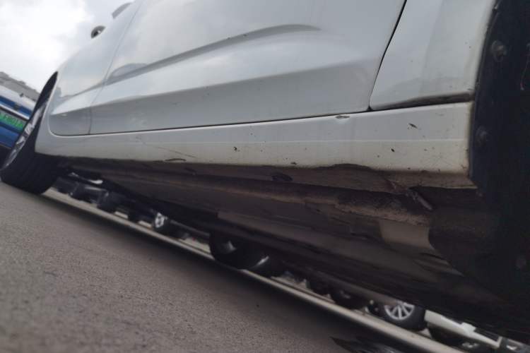 Used Buick Verano 2020 15T Automatic Trend Edition Right Side Sill