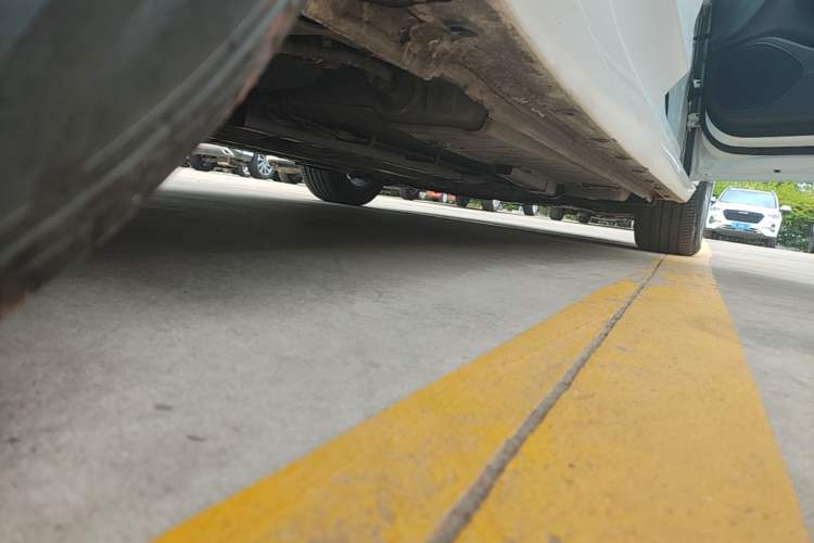 Used Buick Verano 2020 20T CVT Leading Edition Right Side Sill