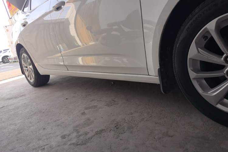 Used Buick Verano 2020 15T Automatic Trend Edition Right Side Sill