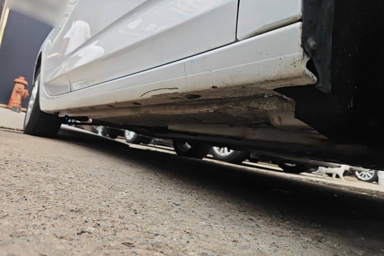 Used Buick Verano 2020 15T Automatic Trend Edition Right Side Sill