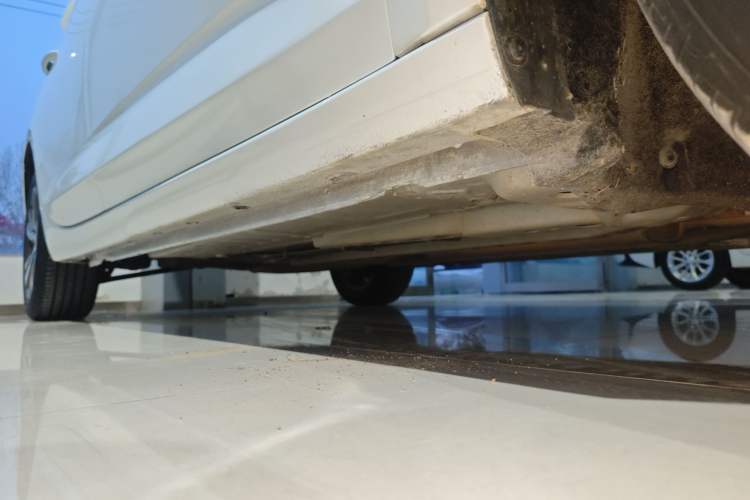 Used Buick Verano 2020 20T CVT Leading Edition Right Side Sill