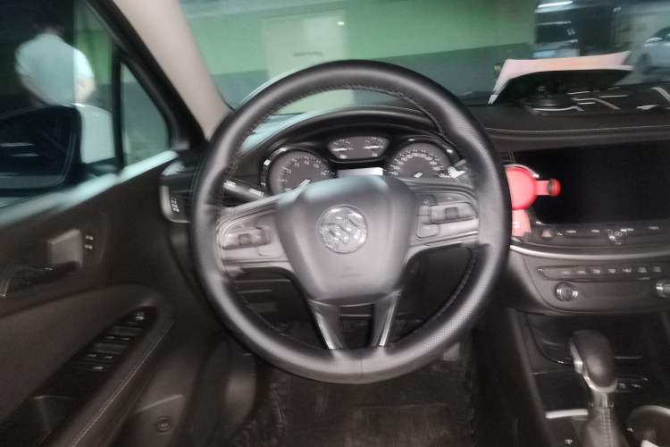 Used Buick Verano 2020 20T CVT Leading Edition Steering Wheel