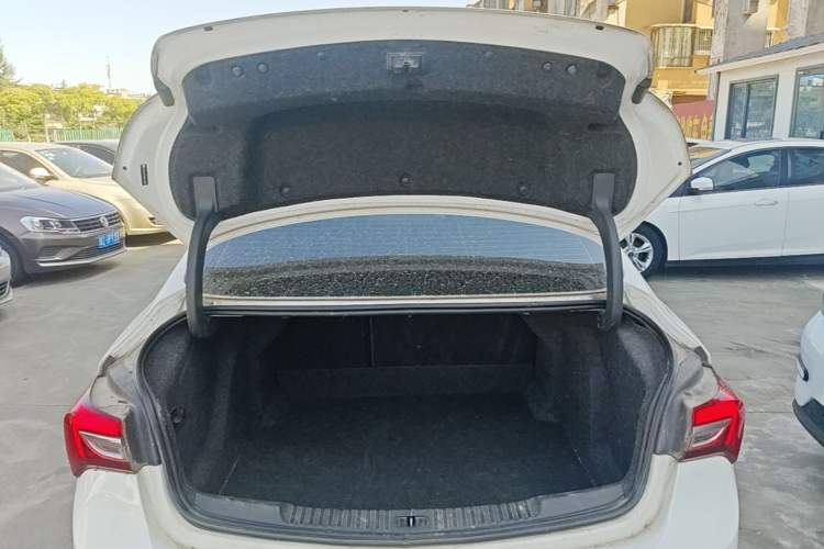 Used Buick Verano 2020 20T CVT Leading Edition Trunk