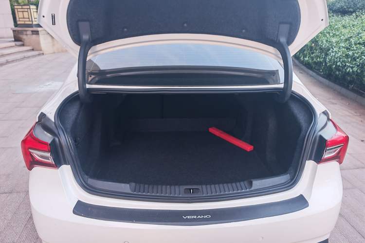 Used Buick Verano 2020 20T CVT Leading Edition Trunk