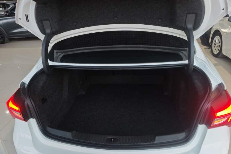 Used Buick Verano 2020 20T CVT Leading Edition Trunk