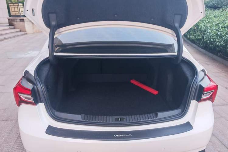 Used Buick Verano 2020 20T CVT Leading Edition Trunk