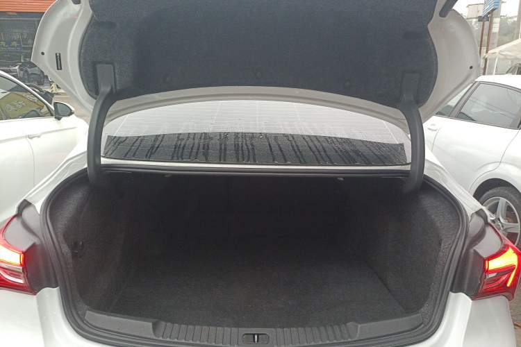 Used Buick Verano 2020 20T CVT Leading Edition Trunk
