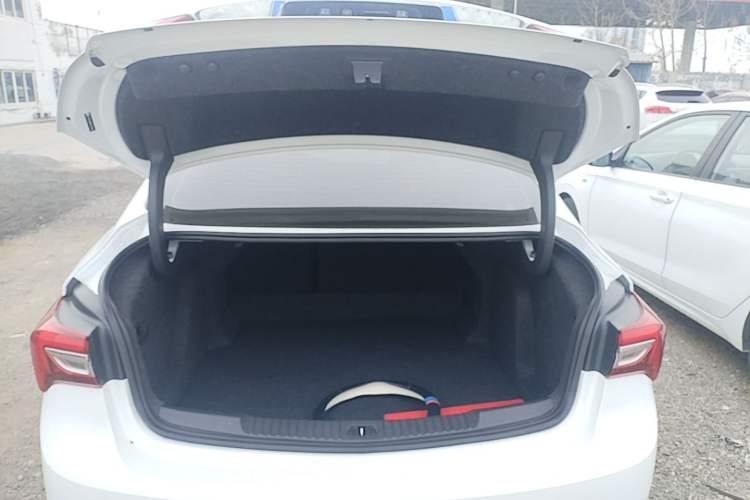 Used Buick Verano 2020 20T CVT Leading Edition Trunk
