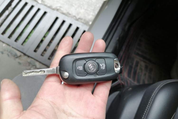 Used Buick Verano 2020 20T CVT Leading Edition Vehicle Key