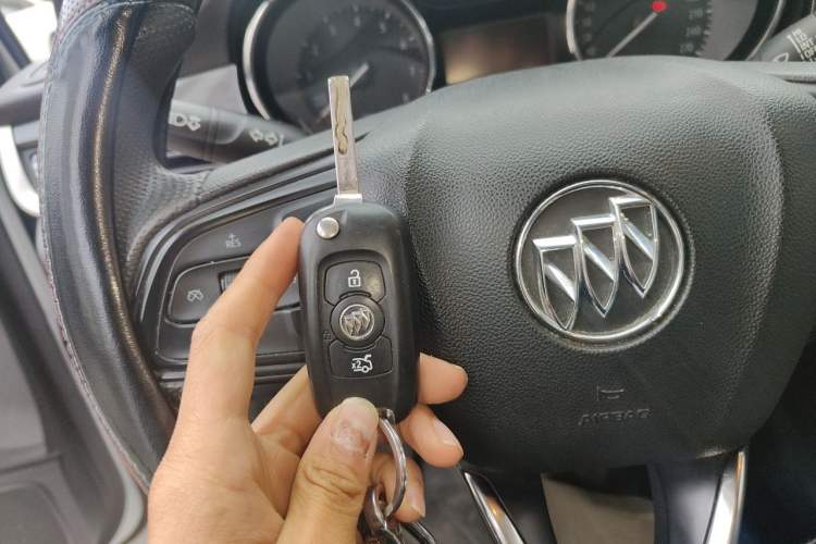 Used Buick Verano 2020 20T CVT Leading Edition Vehicle Key