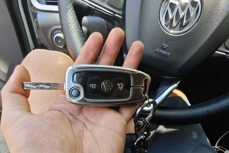 Used Buick Verano 2020 20T CVT Leading Edition Vehicle Key