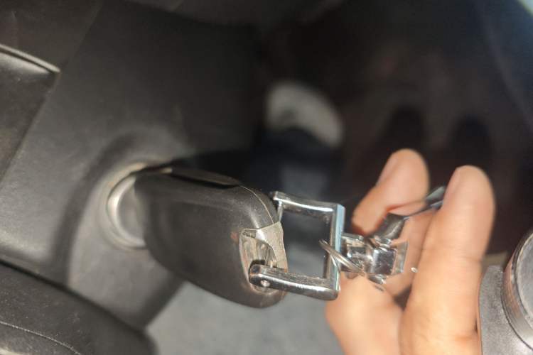 Used Buick Verano 2020 20T CVT Leading Edition Vehicle Key