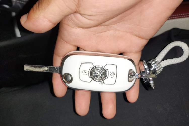 Used Buick Verano 2020 20T CVT Leading Edition Vehicle Key