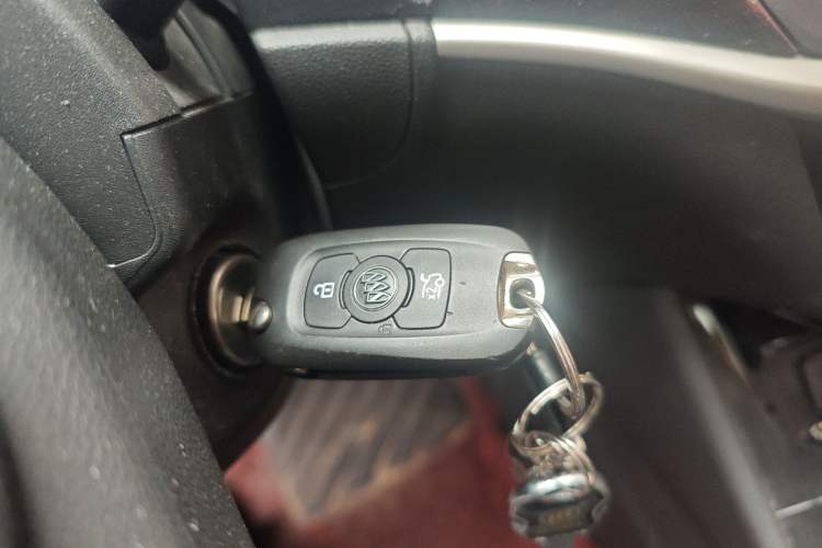 Used Buick Verano 2020 20T CVT Leading Edition Vehicle Key