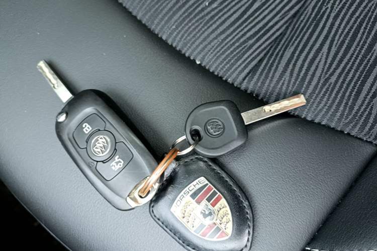 Used Buick Verano 2020 20T CVT Leading Edition Vehicle Key