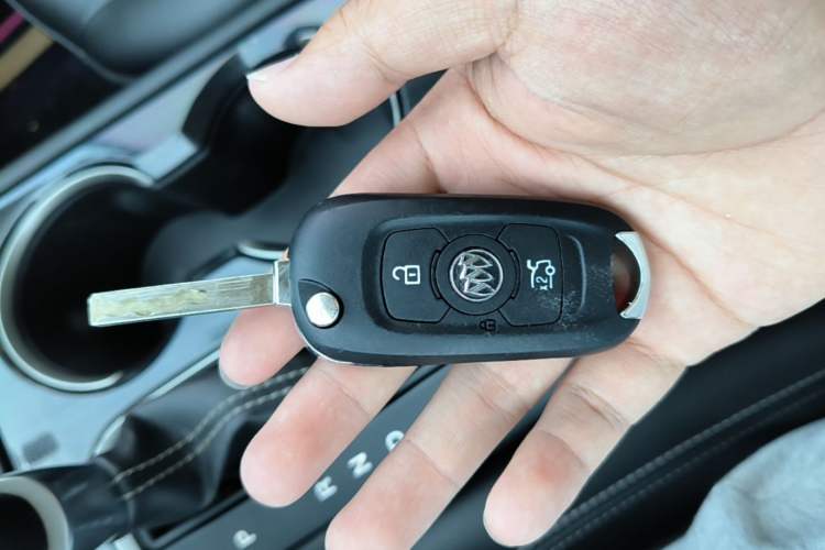 Used Buick Verano 2020 20T CVT Leading Edition Vehicle Key