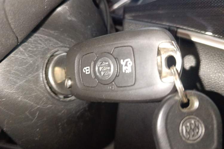 Used Buick Verano 2020 20T CVT Leading Edition Vehicle Key